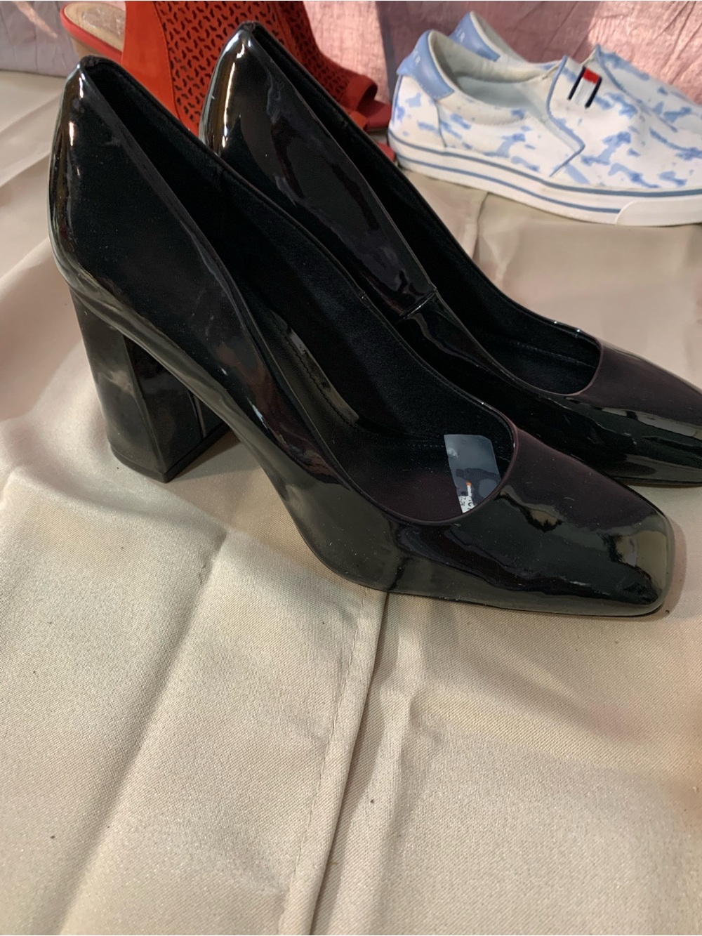 H&M Black Patent Block Heel Pumps SIZE 8.     B29
